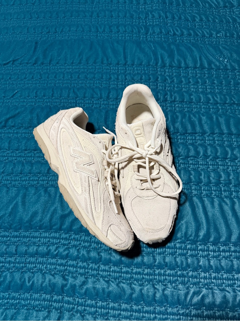 New Balance 240 L